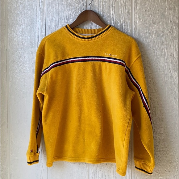Tommy Hilfiger Tops - Vintage Tommy Hilfiger Sweatshirt 2001